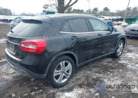 2018 Mercedes-Benz Gla 250 4Matic z USA, uszkodzony, nr VIN WDCTG4GB2JJ477963